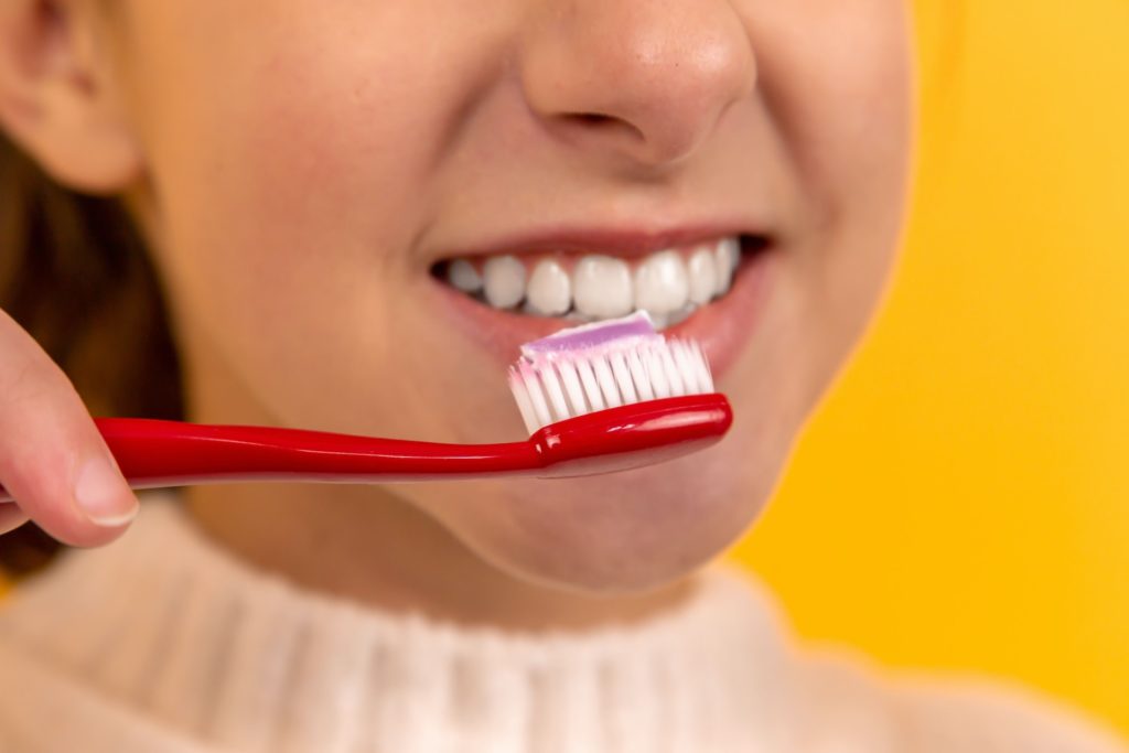 How to Get Rid of Teeth Stains (10 Ways To Remove Stains) 2 Brush-Your-Teeth-Regularly