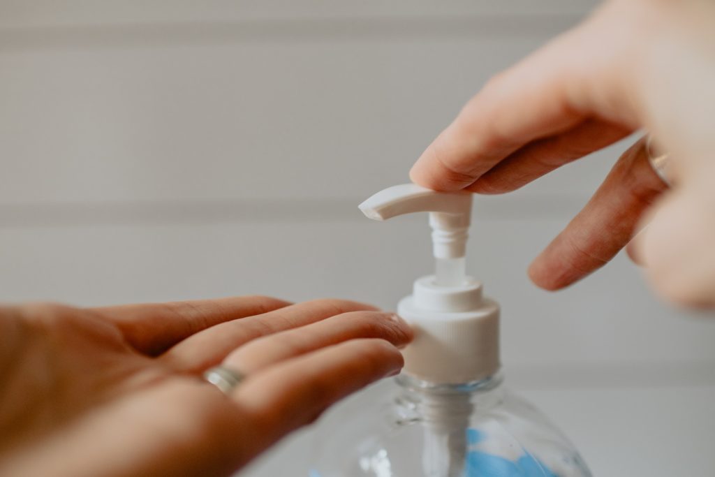 How to Get Tie Dye Off Skin (Remove Stains From Your Hands) 7 The Science Behind Dye and Skin